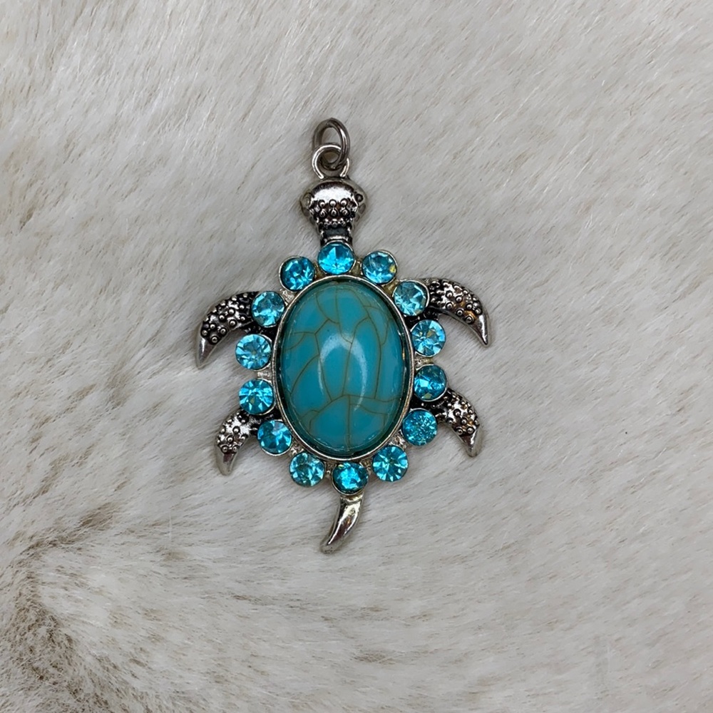 Turquoise Stone Turtle Pendant